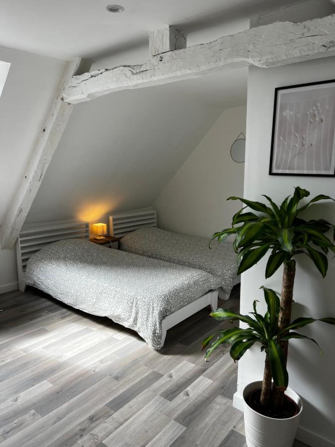 Domaine De La Ville Cherel, Maison En Pierre Pontorson Buitenkant foto