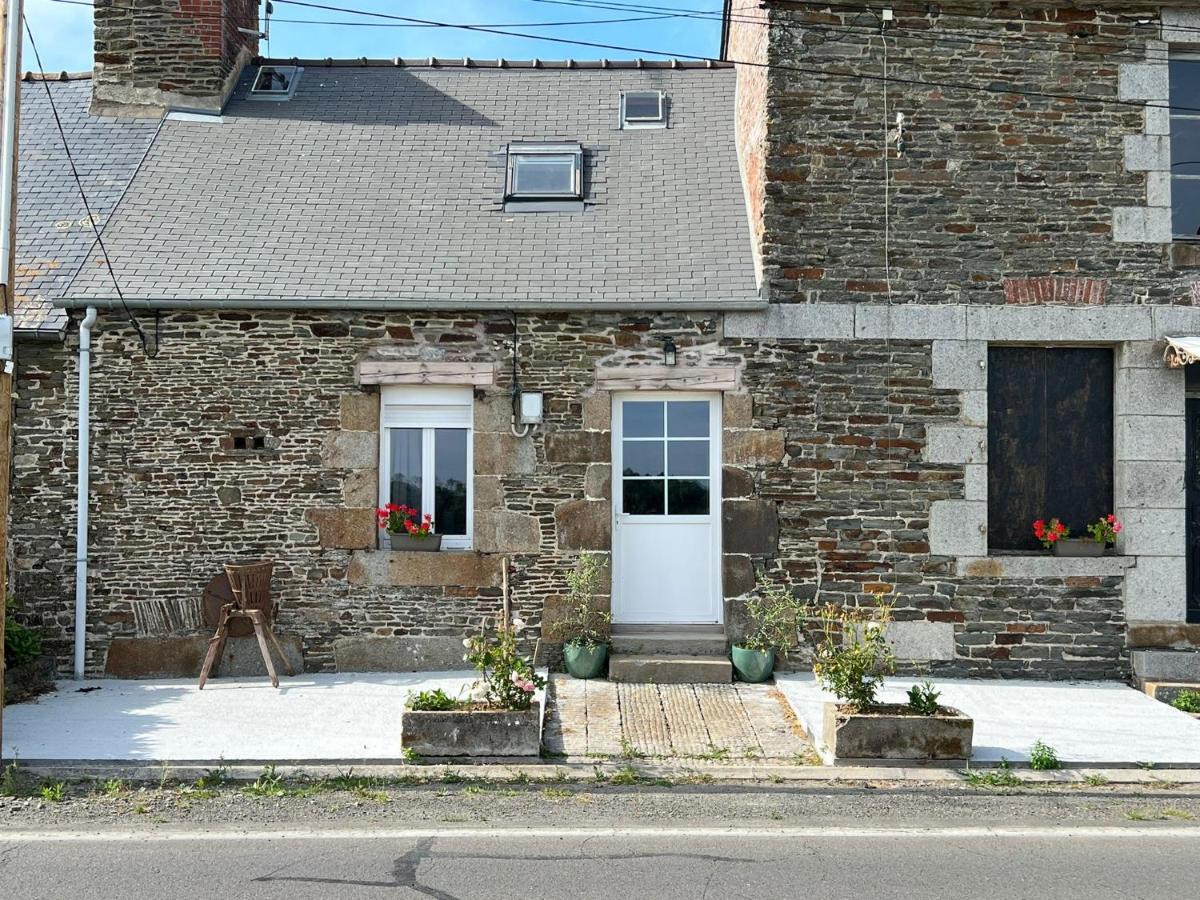 Domaine De La Ville Cherel, Maison En Pierre Pontorson Buitenkant foto